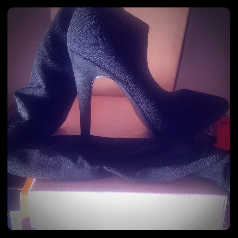 Cape Robbin Sock pointed heel boots